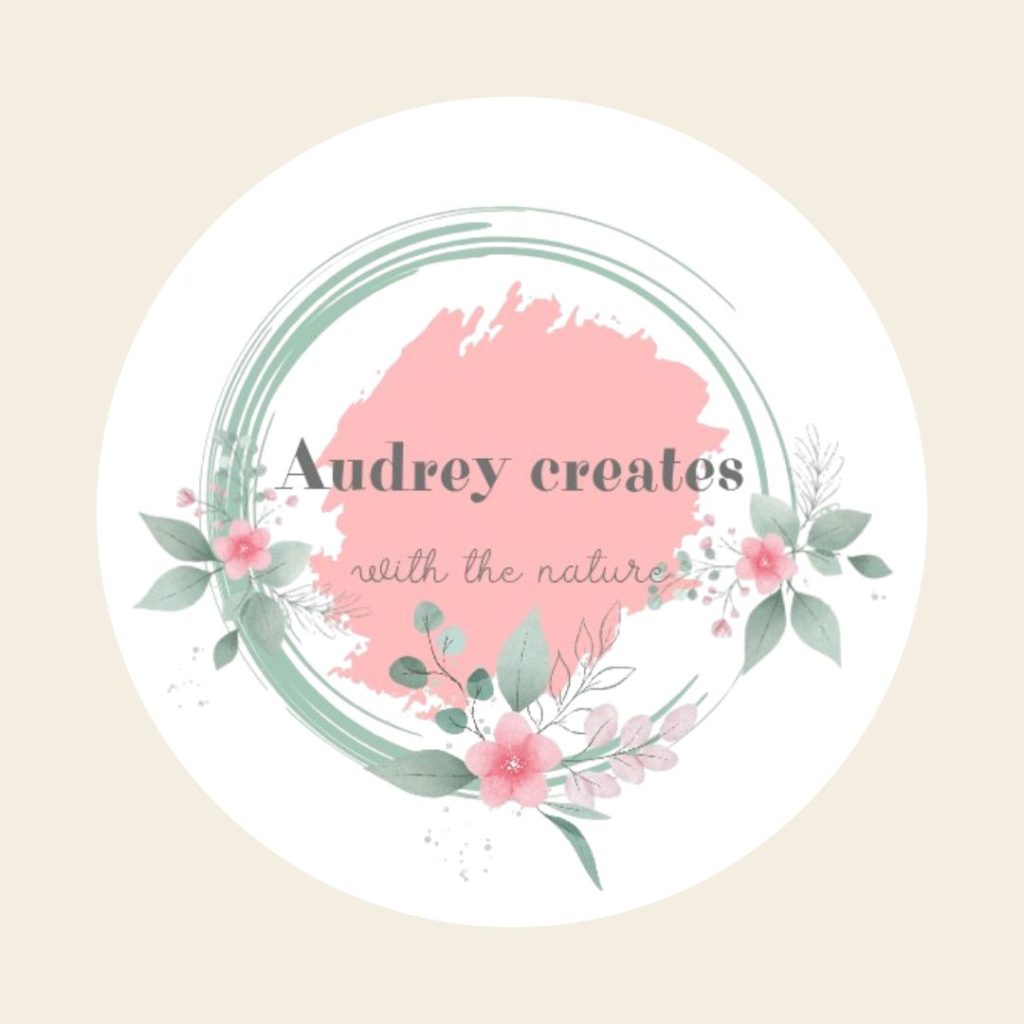 Audrey creates with nautrals